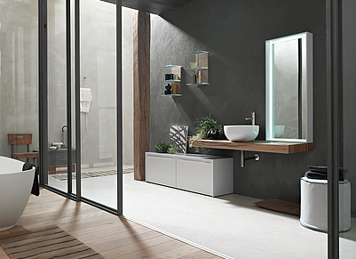 Modernes Badezimmer in weiß und dunklen Holzfarben